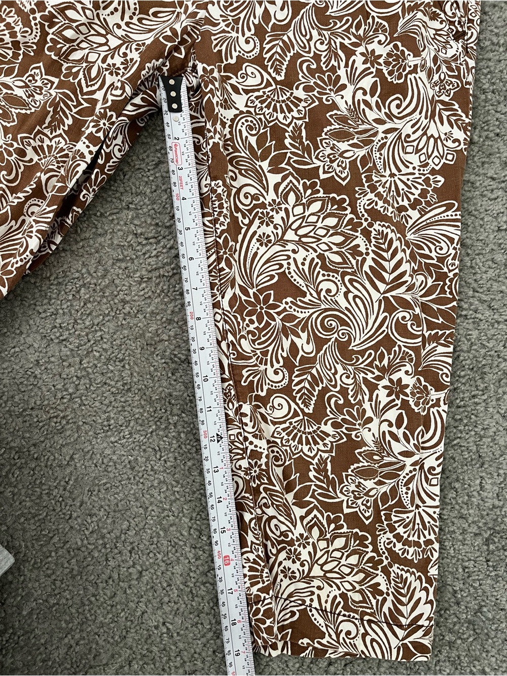 Cappagallo Brown & White Floral Print Capris - Picture 6 of 8
